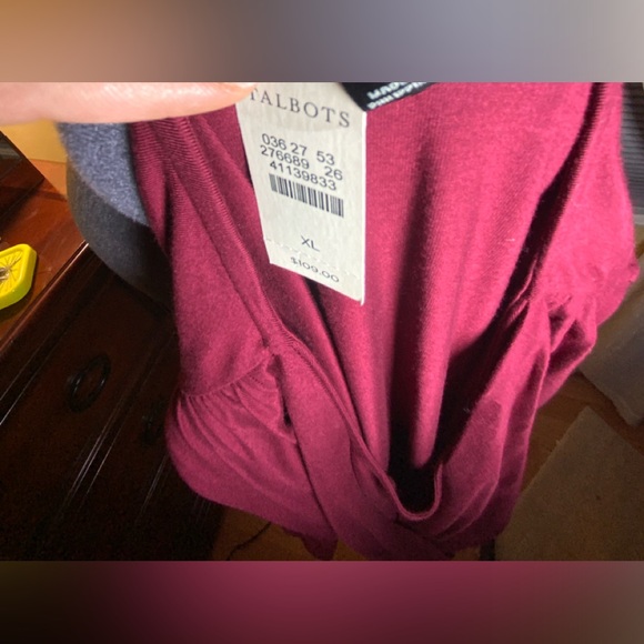 Sleeveless, faux wrap and stunning! - Picture 7 of 9